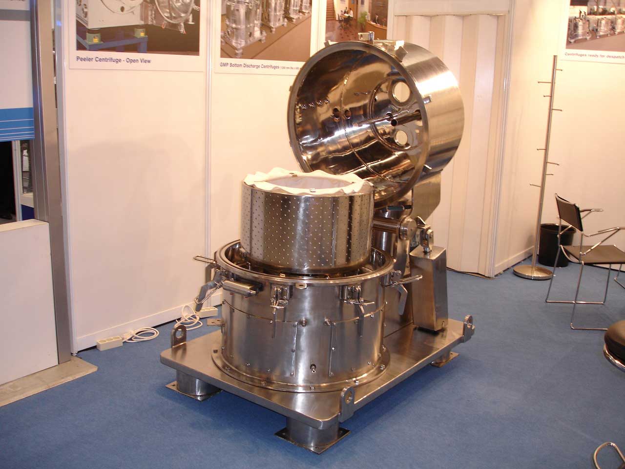Manual Table Top Discharge Centrifuge